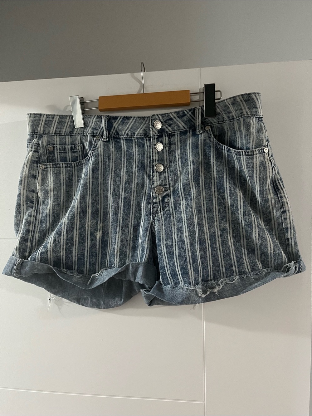 Jordache Blue Striped Denim Button-Front Shorts